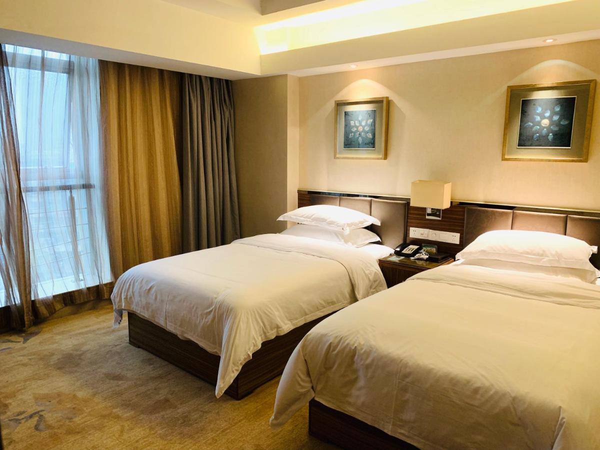 Yiwu Wendemu International Hotel Экстерьер фото